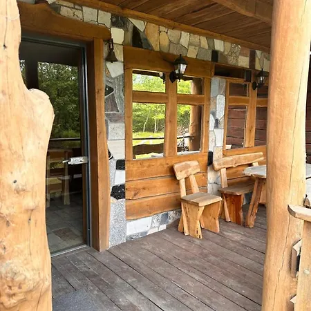 Romantyczny Nad Jeziorem Hotel 3*